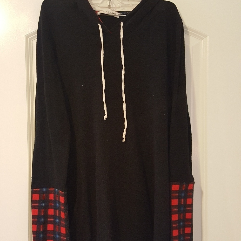 Long sleeve mini dress with hood